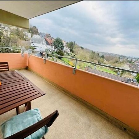 Apartamento Workation Adler Taunusblick , 3-4 Personen, Balkon, 2 Badezimmer, Riesen Kueche, Waschmachine, Viel Platz, Privatparkplatz Bad Soden am Taunus Exterior foto