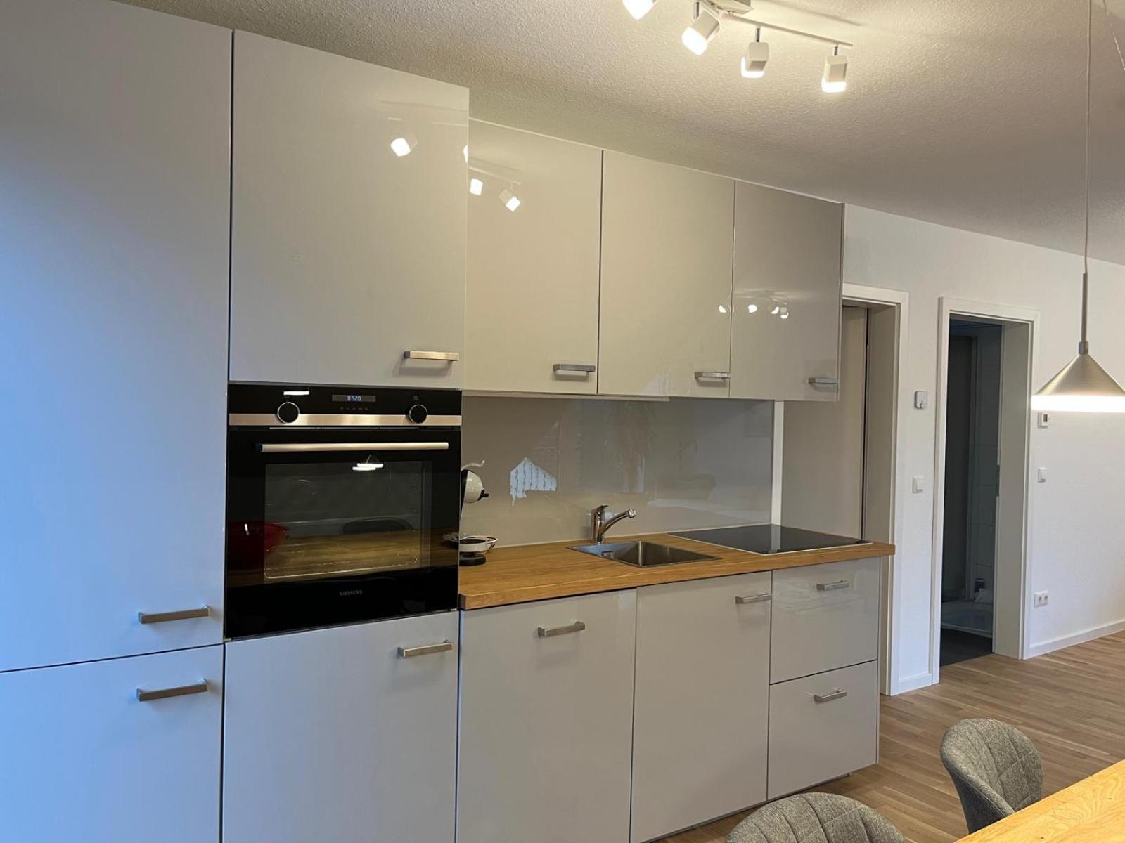 Apartamento Workation Adler Taunusblick , 3-4 Personen, Balkon, 2 Badezimmer, Riesen Kueche, Waschmachine, Viel Platz, Privatparkplatz Bad Soden am Taunus Exterior foto